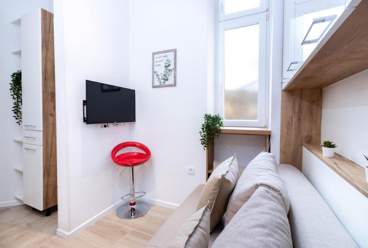 Apartments Fiorello Риека Экстерьер фото