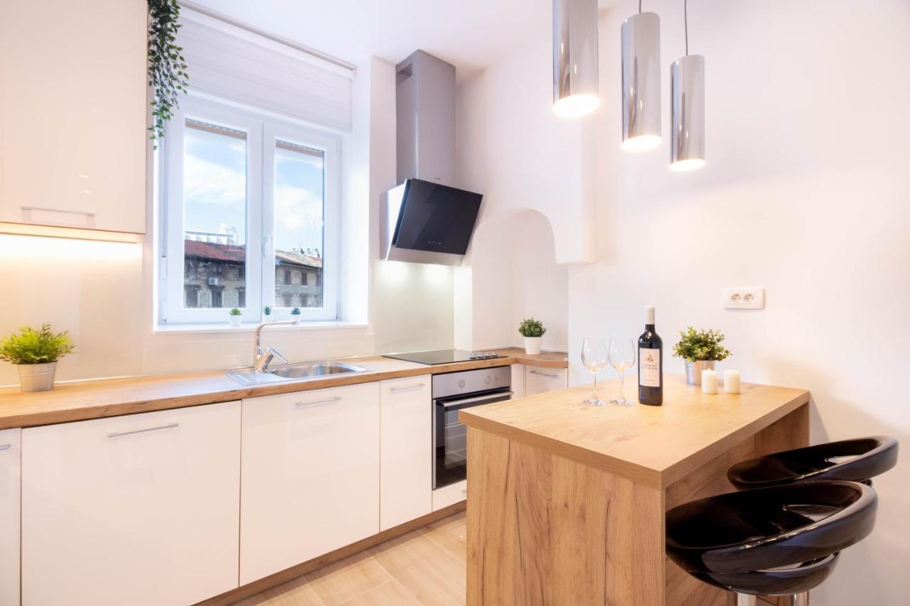 Apartments Fiorello Риека Экстерьер фото